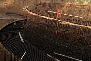 定安砼烟囱新建施工现场