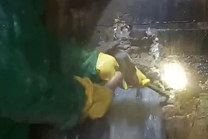 定安消防水池堵漏施工视频